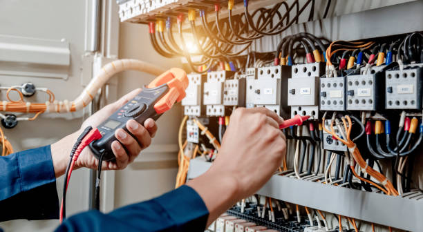 Best Local Electrician Companies  in Indianola, WA